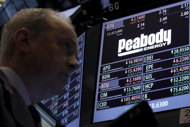 &copy; Reuters.  Peabody takes disputed reorganization plan to bankruptcy court
