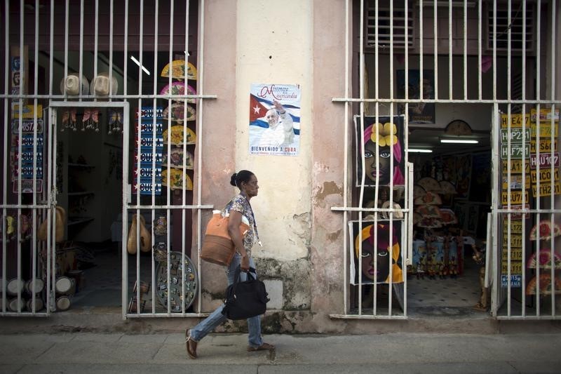 &copy; Reuters.  Cuba deve cortar preços de produtos em lojas com gestão estatal, dizem funcionários