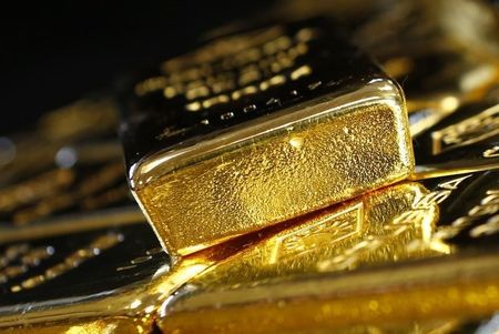 هل يرتفع الذهب من جديد إلى 1900؟