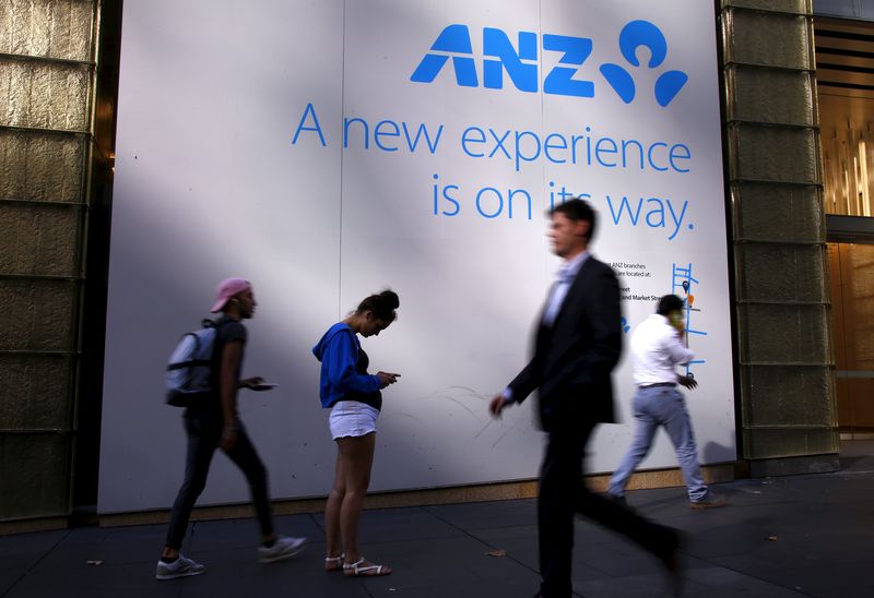 &copy; Reuters.  ANZ latest Australian bank to hike home loan rates as regulators tighten screws