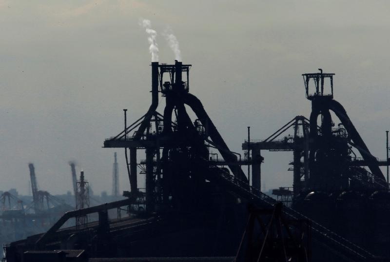 &copy; Reuters.  UPDATE 1-China steel futures firm on output crackdown, pollution controls