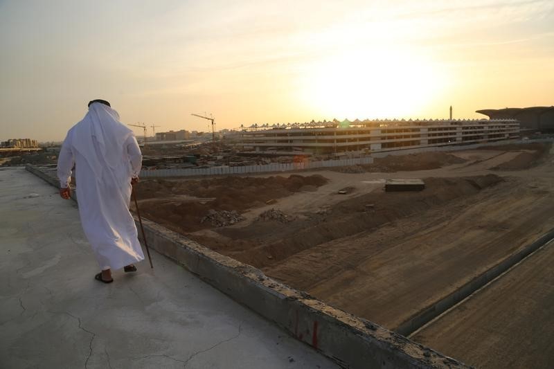 &copy; Reuters.  “الإسكان” السعودية تصدر لأول مرة فواتير رسوم الأراضي البيضاء