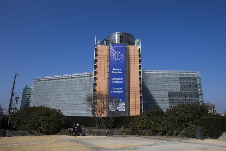 EU-Kommission widerspricht Scholz im Verbrenner-Streit