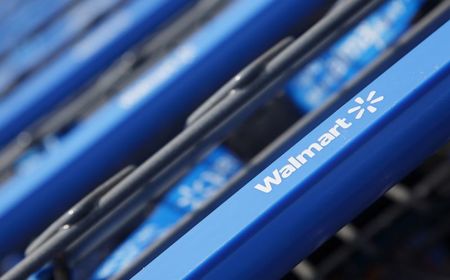 Walmart CEO hints at potential deflation as Thanksgiving meal costs drop