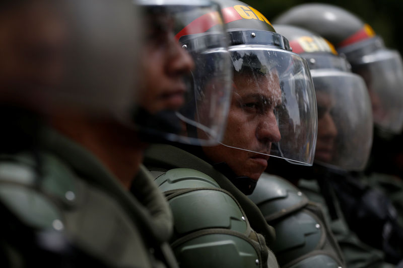 &copy; Reuters.  Sob segurança reforçada, Congresso do Paraguai discute possível reeleição presidencial