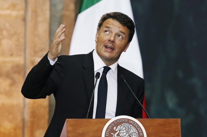 &copy; Reuters.  Italia deroga los bonos de trabajo de Renzi para evitar el referéndum