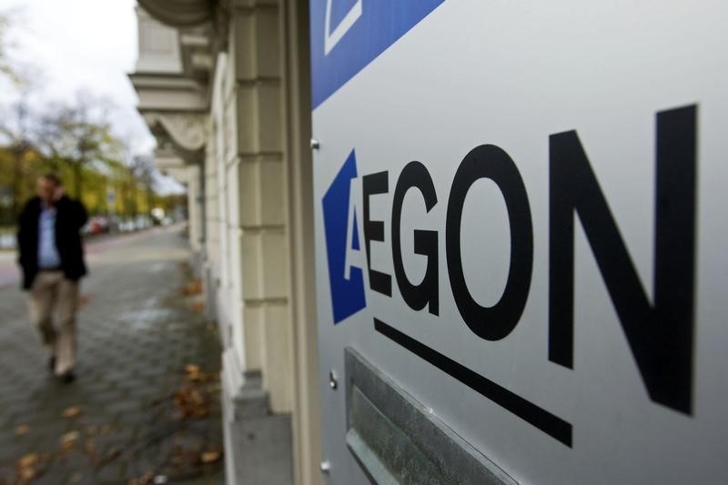 &copy; Reuters.  Consumentenbond klaagt over boeterentes Aegon