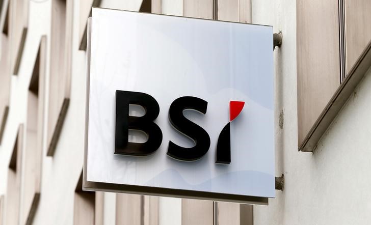 © Reuters. The logo of Swiss private bank BSI is seen at a branch office in Zurich 