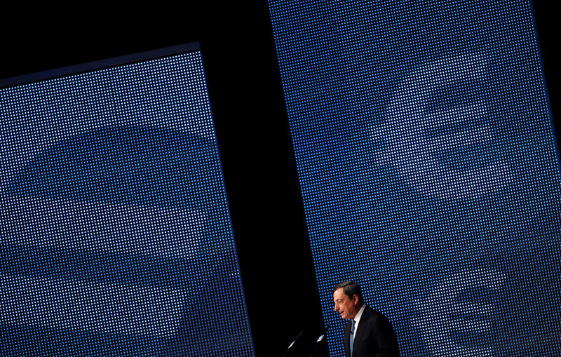 &copy; Reuters.  ECB's Draghi says euro zone growth outlook has improved, risks remain