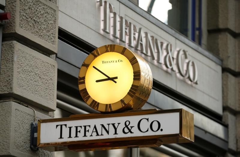 &copy; Reuters.  Tiffany tarnished by Goldman Sachs downgrade