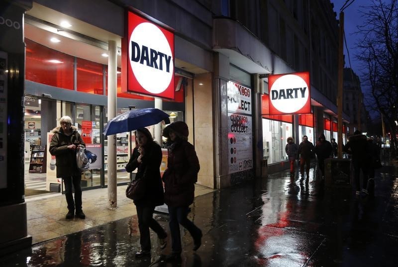 &copy; Reuters.  Darty: 4 magasins à céder pour fusionner avec la Fnac