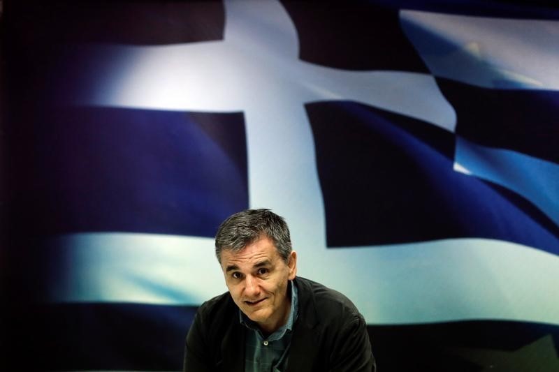 &copy; Reuters.  Tsakalotos dice sólo puede haber "más Europa" si es más sensible con sociedad