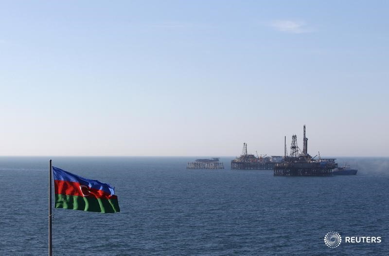 &copy; Reuters.  Доходы Азербайджана от продажи нефти в 2017 году превысят $5 млрд