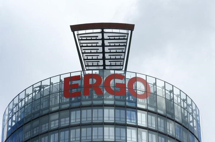 &copy; Reuters.  Ergo - Entscheidung über Leben-Verkauf frühestens Ende November