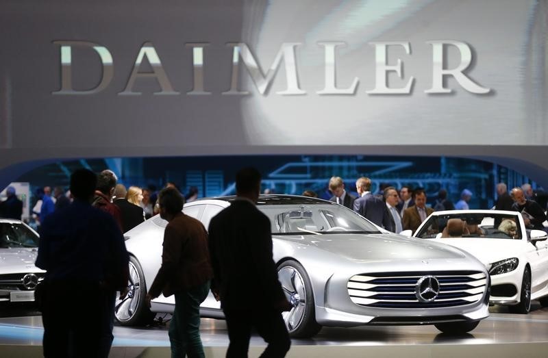 &copy; Reuters.  Daimler zurrt Regeln für mobiles Arbeiten fest