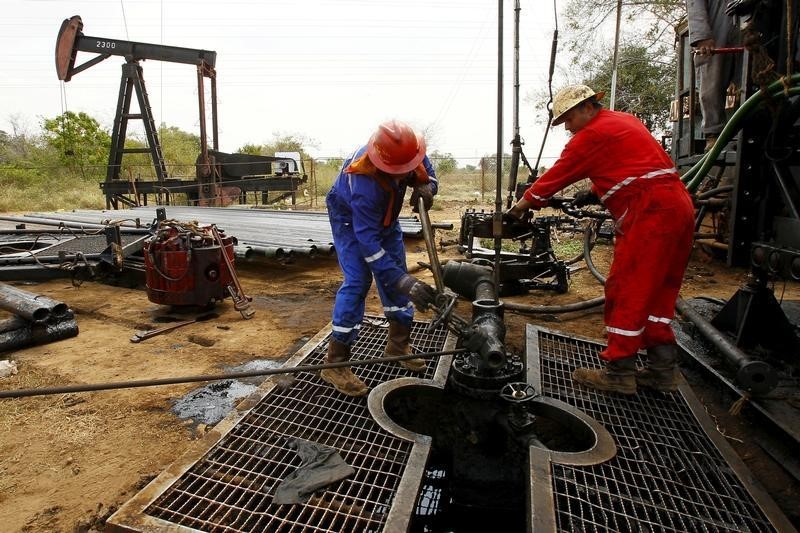 Futures minyak mentah lebih tinggi selama sesi Asia