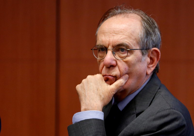 &copy; Reuters.  Italy's Padoan says G7 did not discuss trade protectionism