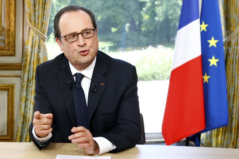 &copy; Reuters.  Hollande clama franceses a votarem em Macron para o bem da França e da Europa