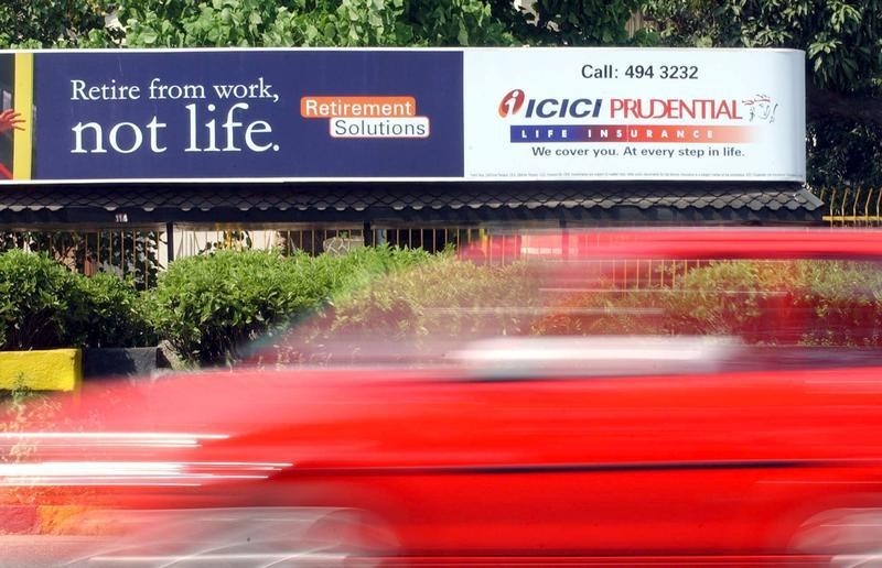 &copy; Reuters.  UPDATE 1-India's ICICI Lombard makes tepid trading debut after $871 mln IPO 