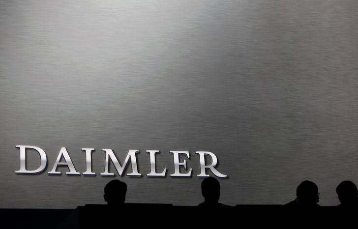 © Reuters. Logo da Daimler fotografado em Berlim, Alemanha 
05/04/2018
REUTERS/Hannibal Hanschke