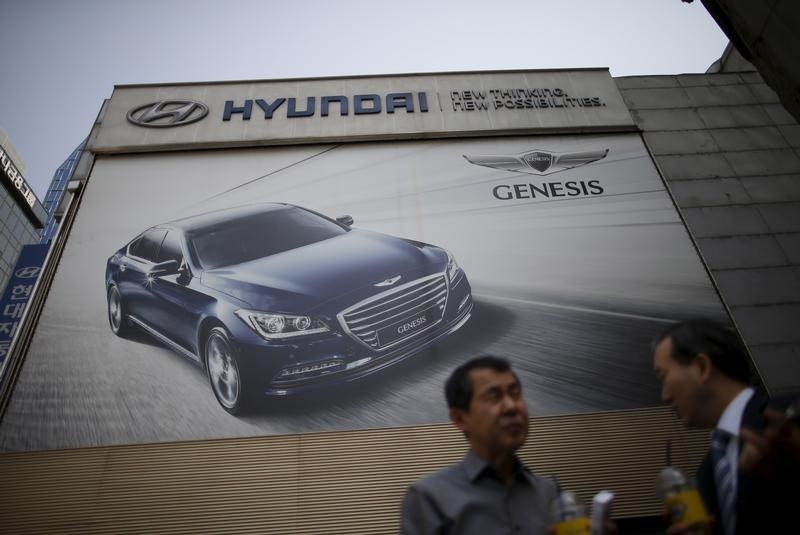 UPDATE 1-Hyundai Motor Q2 net profit halves as China, U.S. sales sag 