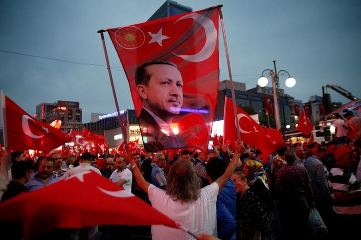 عاجل: جولة الحسم في تركيا..كيف يتحكم لاجئين سوريا وملوك الخليج في مستقبل تركيا؟