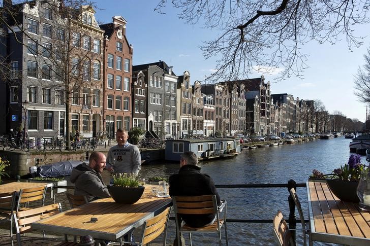 &copy; Reuters.  אירופה מגיבה לאינפלציה: שכר המינימום בהולנד יעלה ב-10%