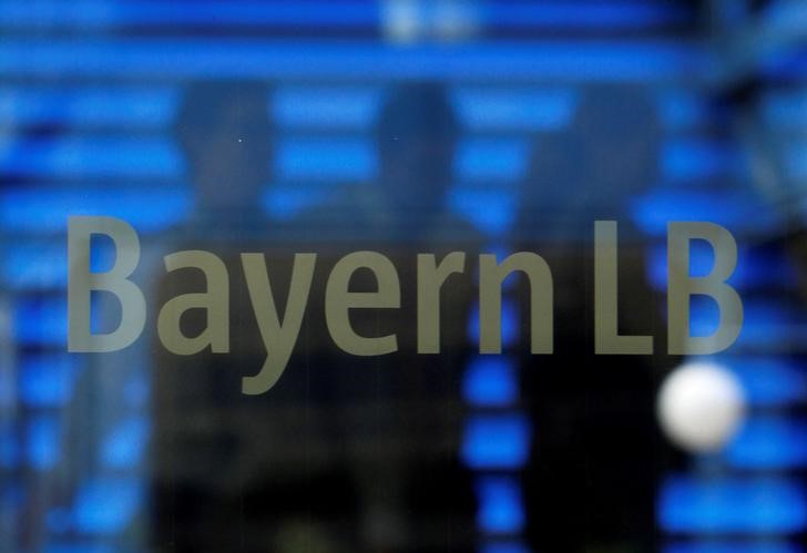 Gewinn der BayernLB bricht ein - Weitere 400 Jobs auf der Kippe