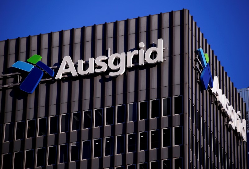 &copy; Reuters.  Pension fund AustralianSuper says avoiding energy infrastructure for now