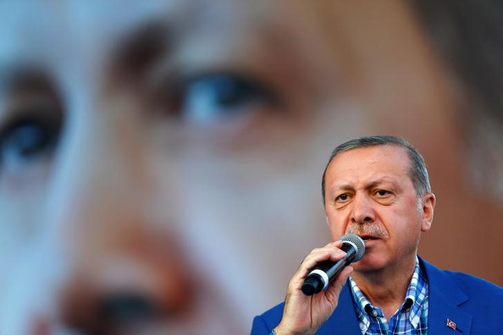 هل يزج أردوغان بالليرة إلى الهاوية.. مستويات الـ15؟!