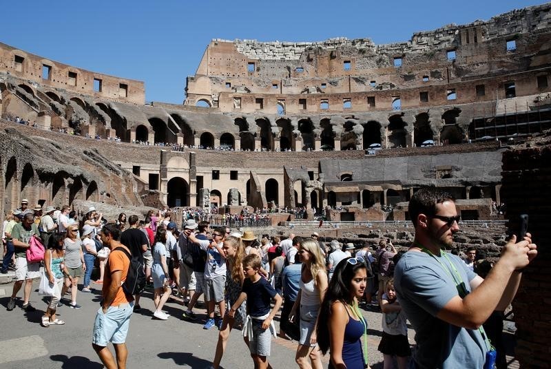 &copy; Reuters.  Terramotos atingem região central da Itália, sentidos em Roma