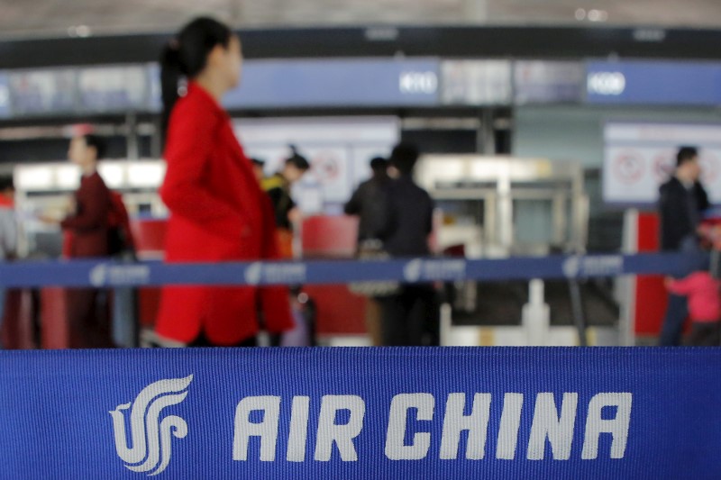 &copy; Reuters.  Los beneficios de las aerolíneas chinas caen por el encarecimiento del crudo