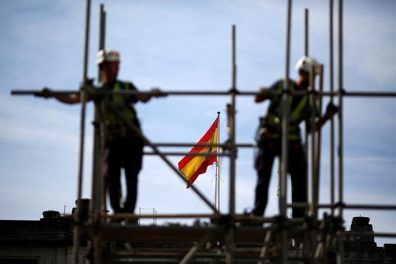 &copy; Reuters.  Desemprego na Espanha registra maior queda nos últimos 17 anos