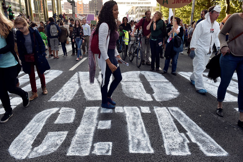 &copy; Reuters.  La Eurocámara aprueba por amplia mayoría el tratado CETA con Canadá