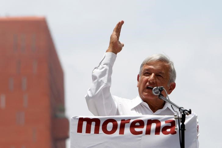 &copy; Reuters.  López Obrador aventaja 8 puntos Anaya, 19 Meade, dice Reforma