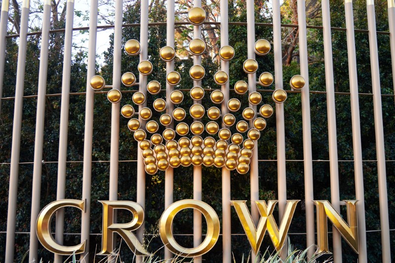 &copy; Reuters.  UPDATE 2-Australia's Crown Resorts hits pause as China arrests slow turnover