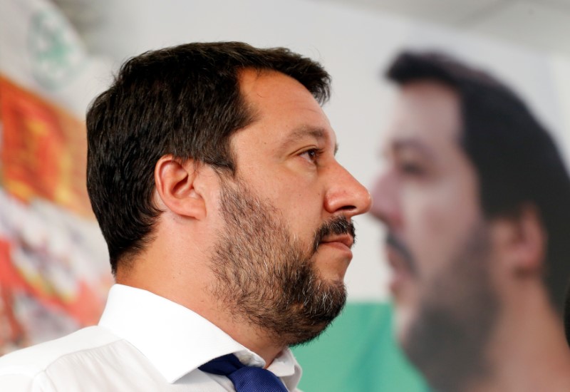 &copy; Reuters.  Salvini: Juncker pensi a "suo paradiso fiscale" Lussemburgo