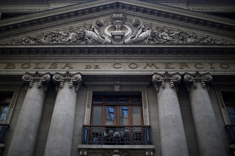 &copy; Reuters.  Bolsa de Santiago: IPSA fecha em alta de 0,34%