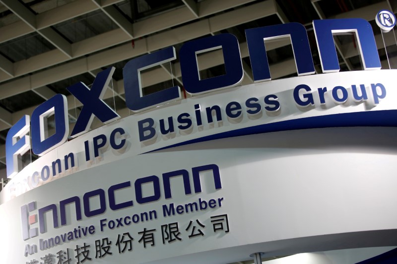 &copy; Reuters.  Foxconn corta 50 mil vagas temporárias na China, diz Nikkei