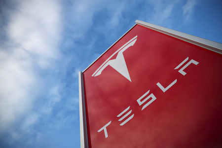 Swedish agency threatened with fines for withholding Tesla license plates
