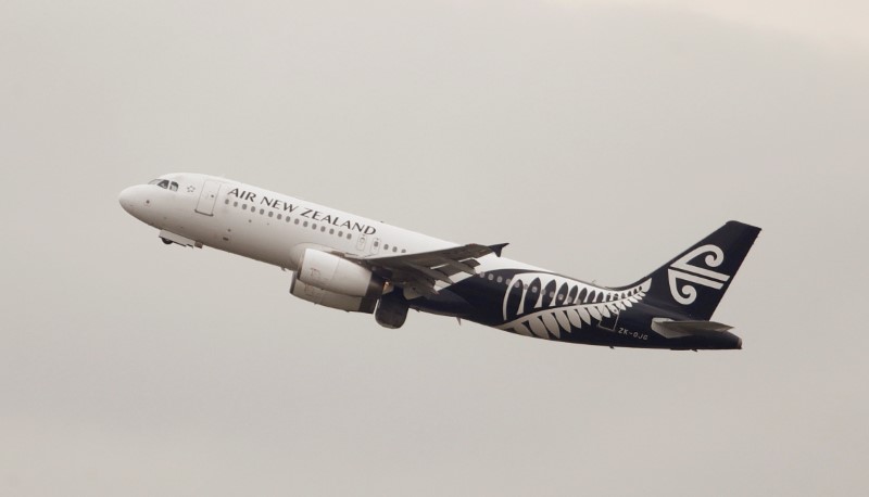 &copy; Reuters.  UPDATE 1-Air New Zealand H1 profit slumps as domestic growth slows 