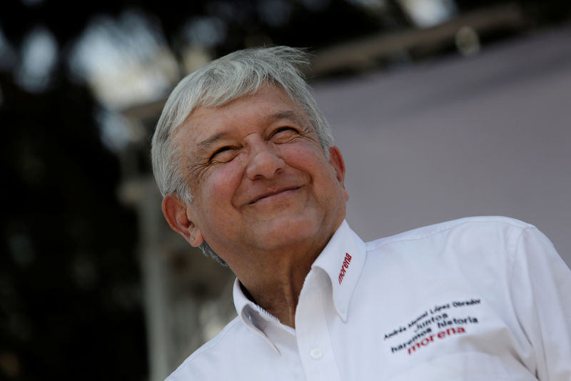 &copy; Reuters.  Presidente de México López Obrador dice habló con presidente EEUU sobre migración