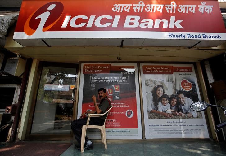 आरबीआई ने आईसीआईसीआई बैंक पर 12 करोड़ और कोटक महिंद्रा बैंक पर 3.95 करोड़ का जुर्माना लगाया