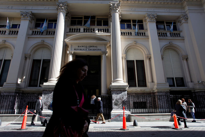 Argentina Hikes Interest Rate to 60%; Peso Plunges