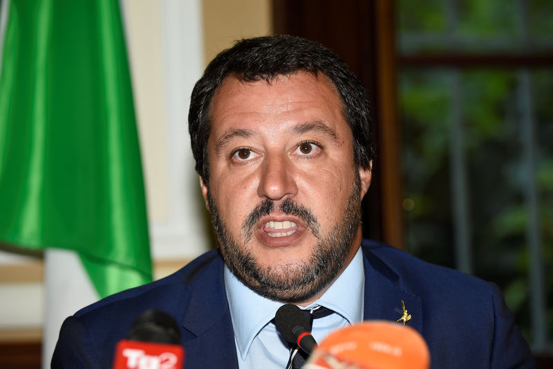 &copy; Reuters.  Carige, Salvini a stampa: pronti come Lega a intervento pubblico