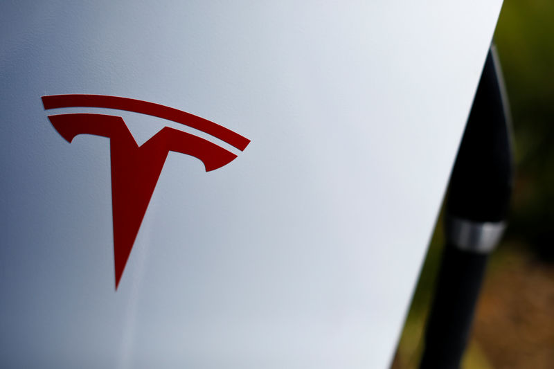 Mizuho Cuts Price Target on Tesla