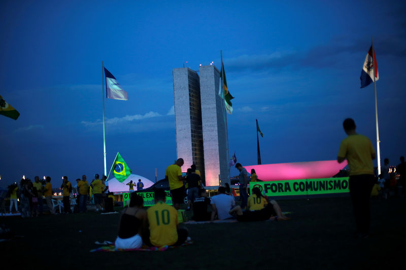 &copy; Reuters.  البنك المركزي في البرازيل يقرر خفض الفائدة مجدداً