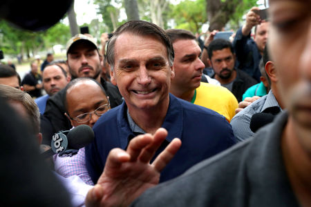 Defesa de Bolsonaro diz que apresentará convite para posse de Trump após exigência do STF