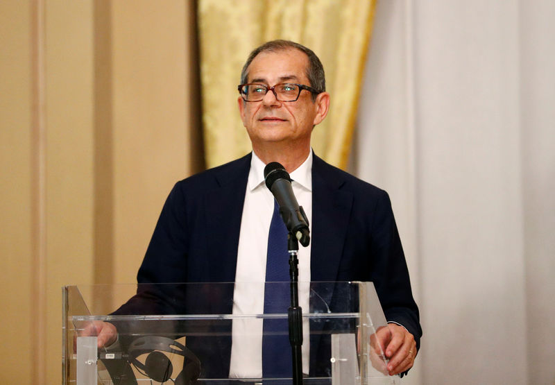 &copy; Reuters.  Italiens Finanzminister Tria sieht zusäztliche Ausgaben als nachhaltig an
