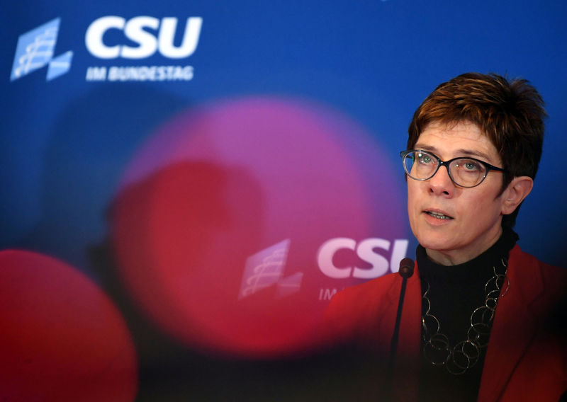 &copy; Reuters.  CDU-TICKER-Kramp-Karrenbauer stellt auf Parteitag Führungsfrage